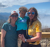 This image has an empty alt attribute; its file name is akaka-falls-state-park-flora.webp